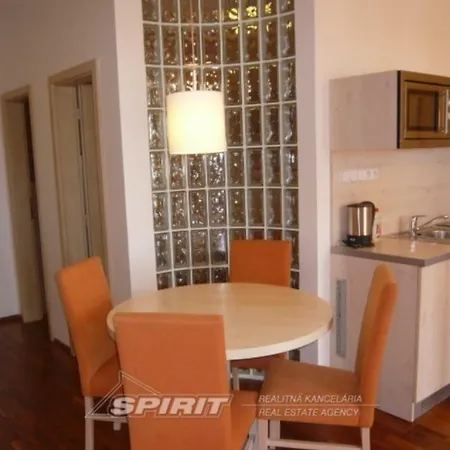 Lägenhet Crocus 415 *